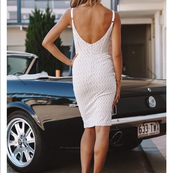 Selfie Leslie Sequined dress - Picture 3 of 5